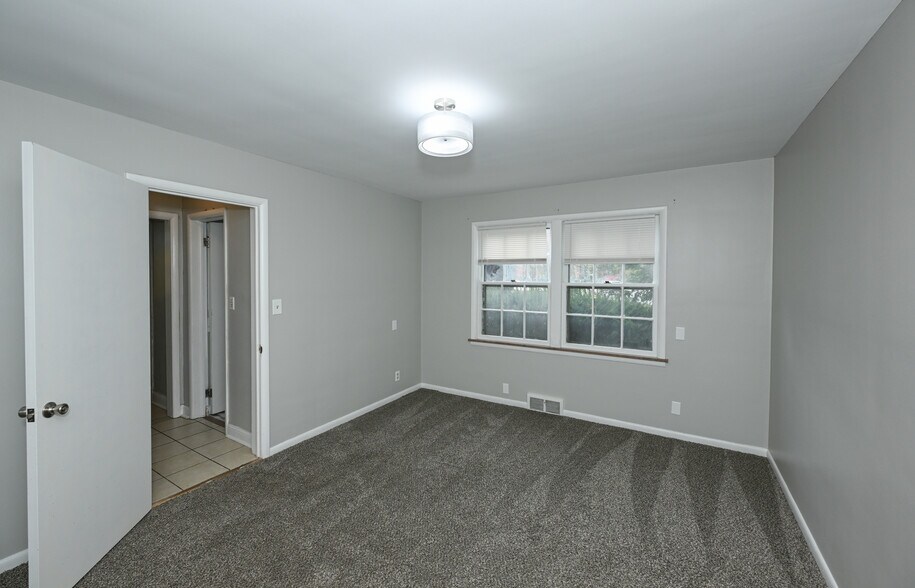 Building Photo - 19226 Winslow Rd