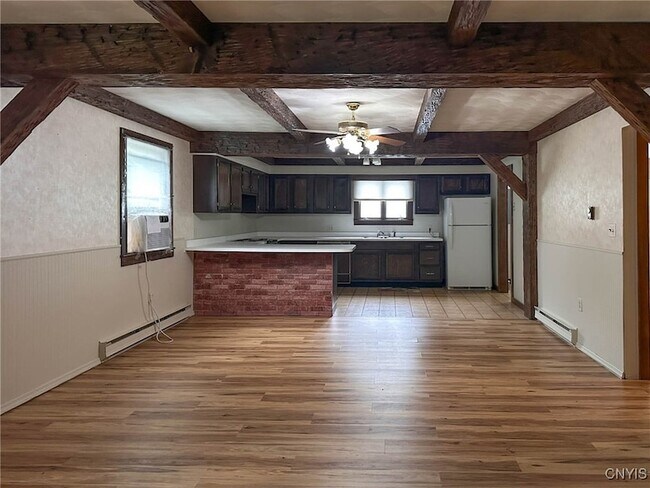 Building Photo - 821 Floyd Ave