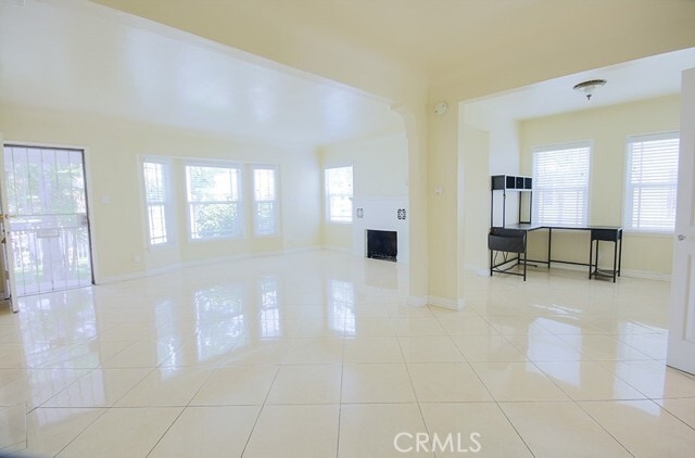 Building Photo - 2920 Los Flores Blvd