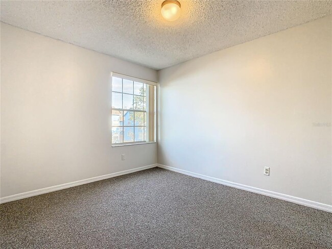 Building Photo - 2721 N Poinciana Blvd