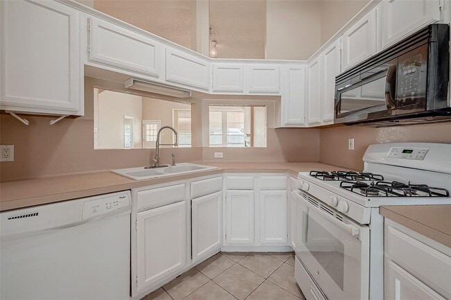 Building Photo - 4422 Waterfall Way