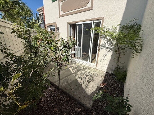 Building Photo - 4038 Argyle Dr