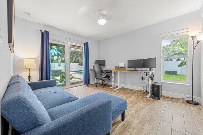 Building Photo - 1280 SW Kalevala Dr