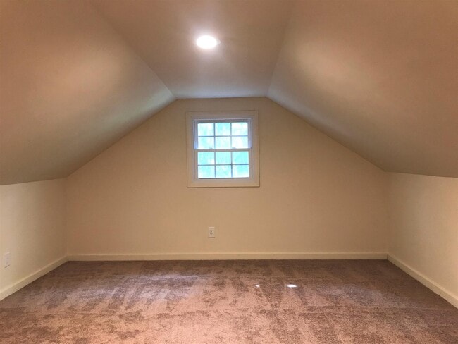 Building Photo - 4111 Paunack Ave