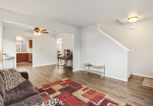 Building Photo - Beautiful 3 BD- 2.5BA Home in Spanaway!