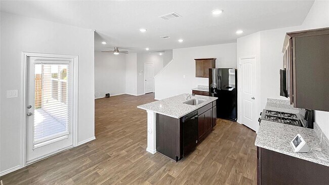 Building Photo - 112 Skipping Stone Ln