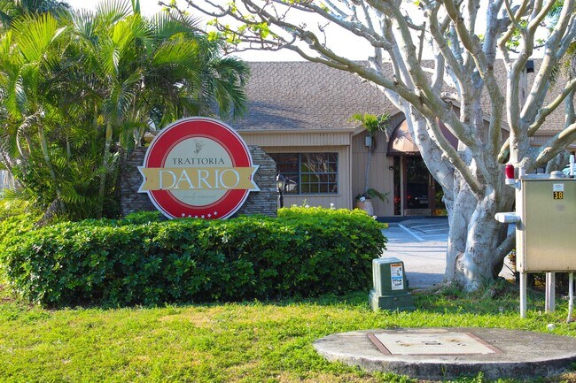 Building Photo - 1616 Ocean Dr
