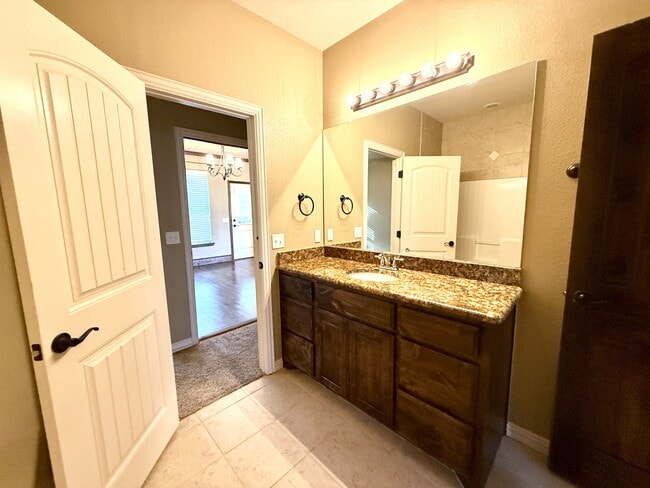 Building Photo - 414 Hidden Path