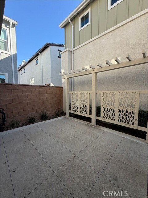 Building Photo - 4029 Summer Wy