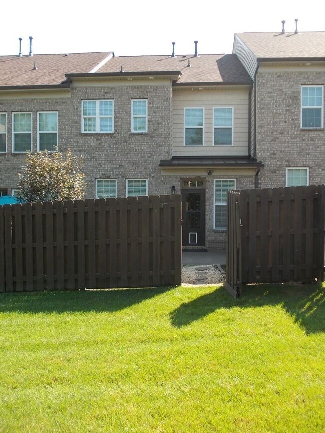 Building Photo - COMING SOON!!! Beautiful 2 Story, 2 Bedroom Townhome in Christenbury