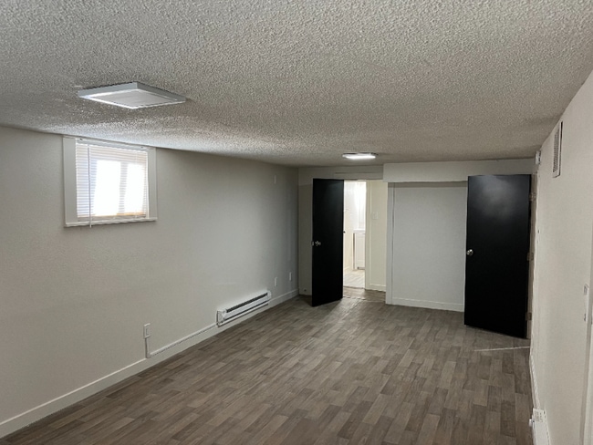 Building Photo - 1310 15th Ave