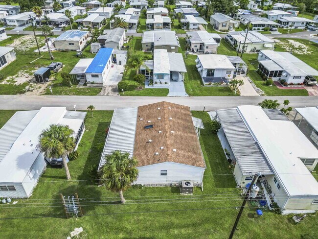 Building Photo - Nokomis Lake Village 3 bed/2bath