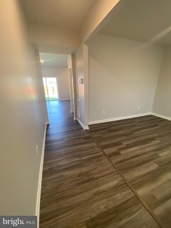 Building Photo - 214 Gumspring Dr