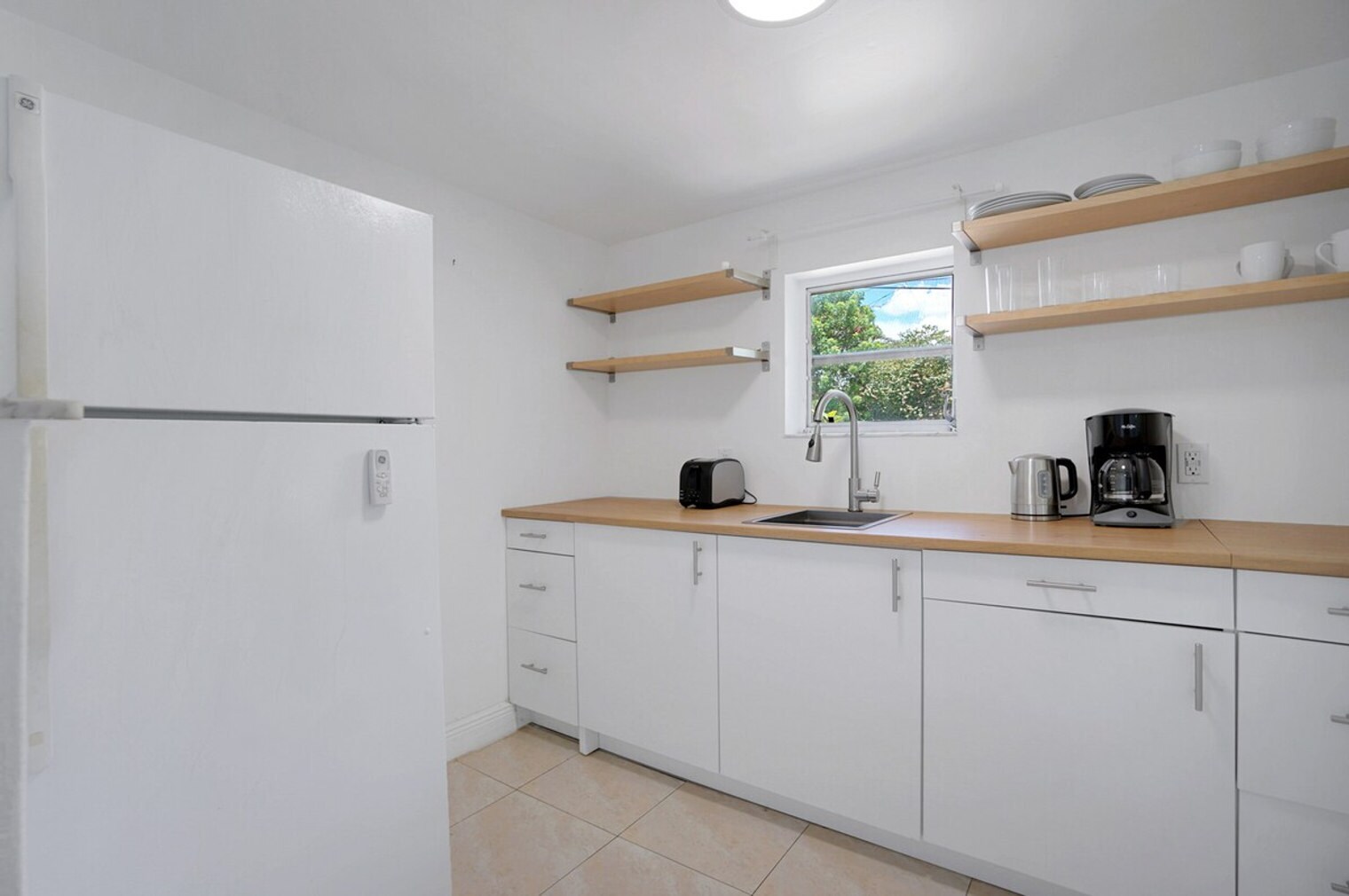 Building Photo - 975-977-977 SW 10th St