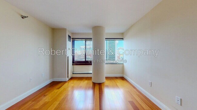 Building Photo - 127 Greyrock Pl
