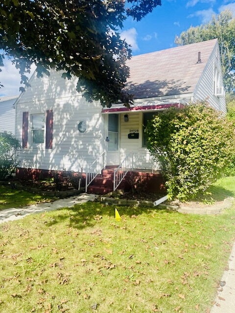 Building Photo - Charming 3-Bed Home with Finished Basement on Hickory Street!
