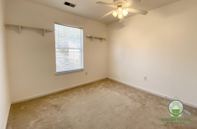 Building Photo - 17 Hawkesbury Rd