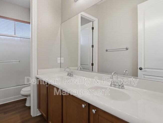 Building Photo - 3146 E Coconino Dr