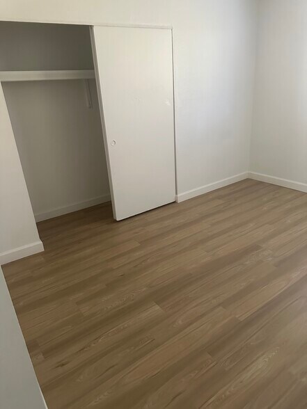 Building Photo - 3322 W Loma Ln