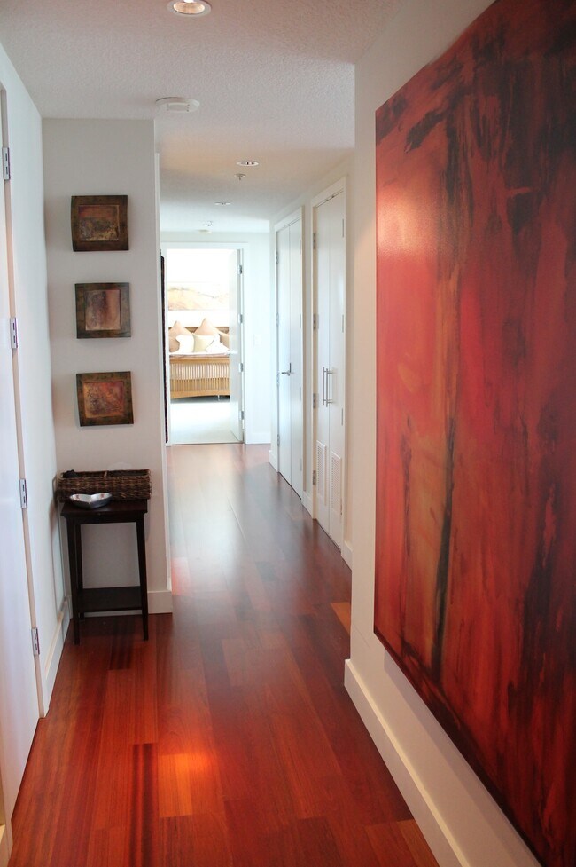 Building Photo - 1199 Pacific Hwy