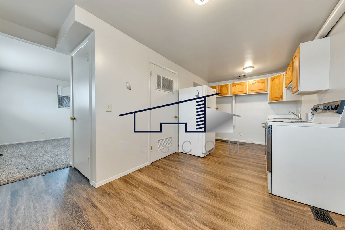 Building Photo - 800 State St