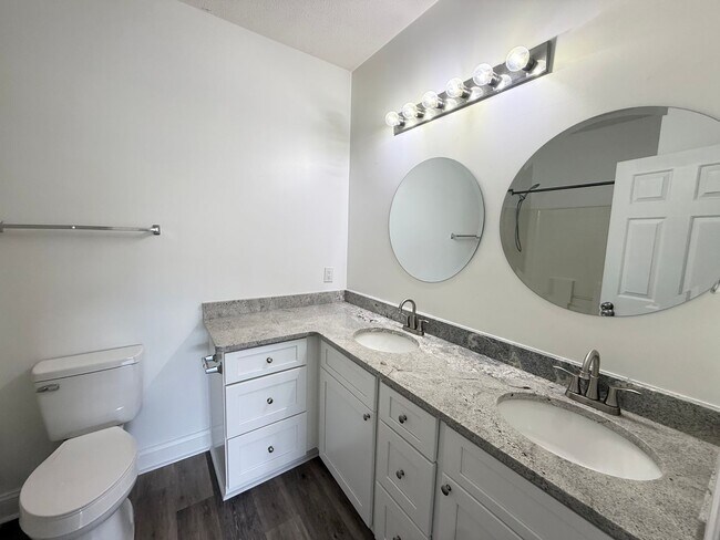 Building Photo - 5011 Harvest Dr