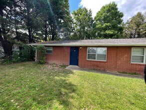 Building Photo - 323-325 Watauga Dr