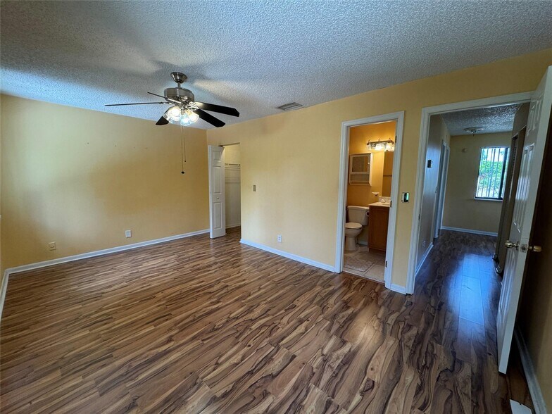 Building Photo - 16360 Water Way