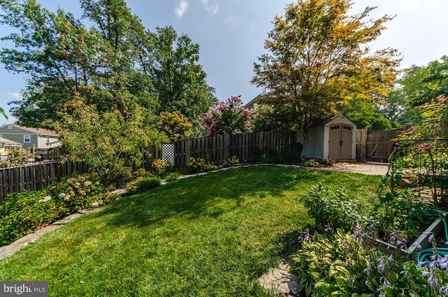 Building Photo - 628 Tazewell Rd NW