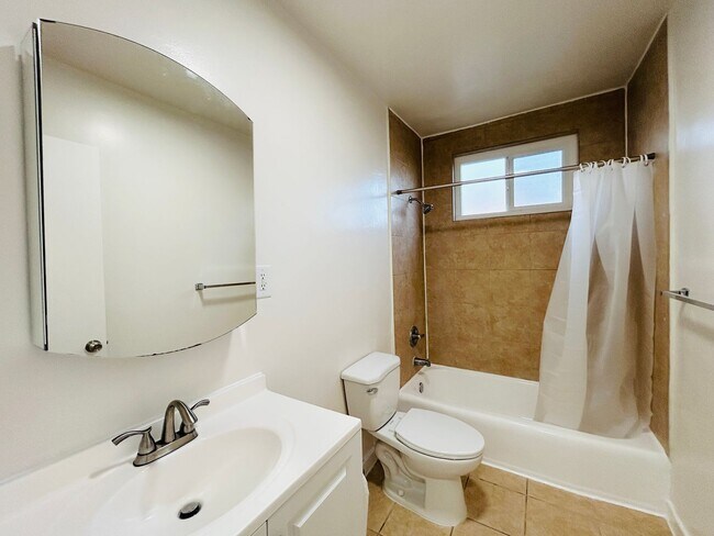 Building Photo - Durango