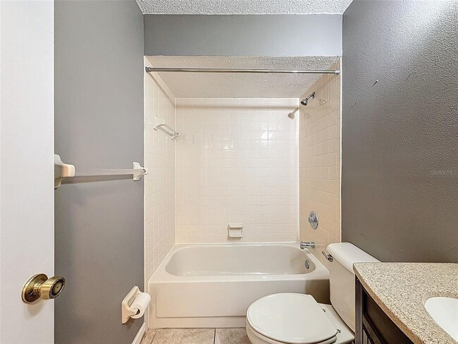 Building Photo - 7116 Barclay Ave