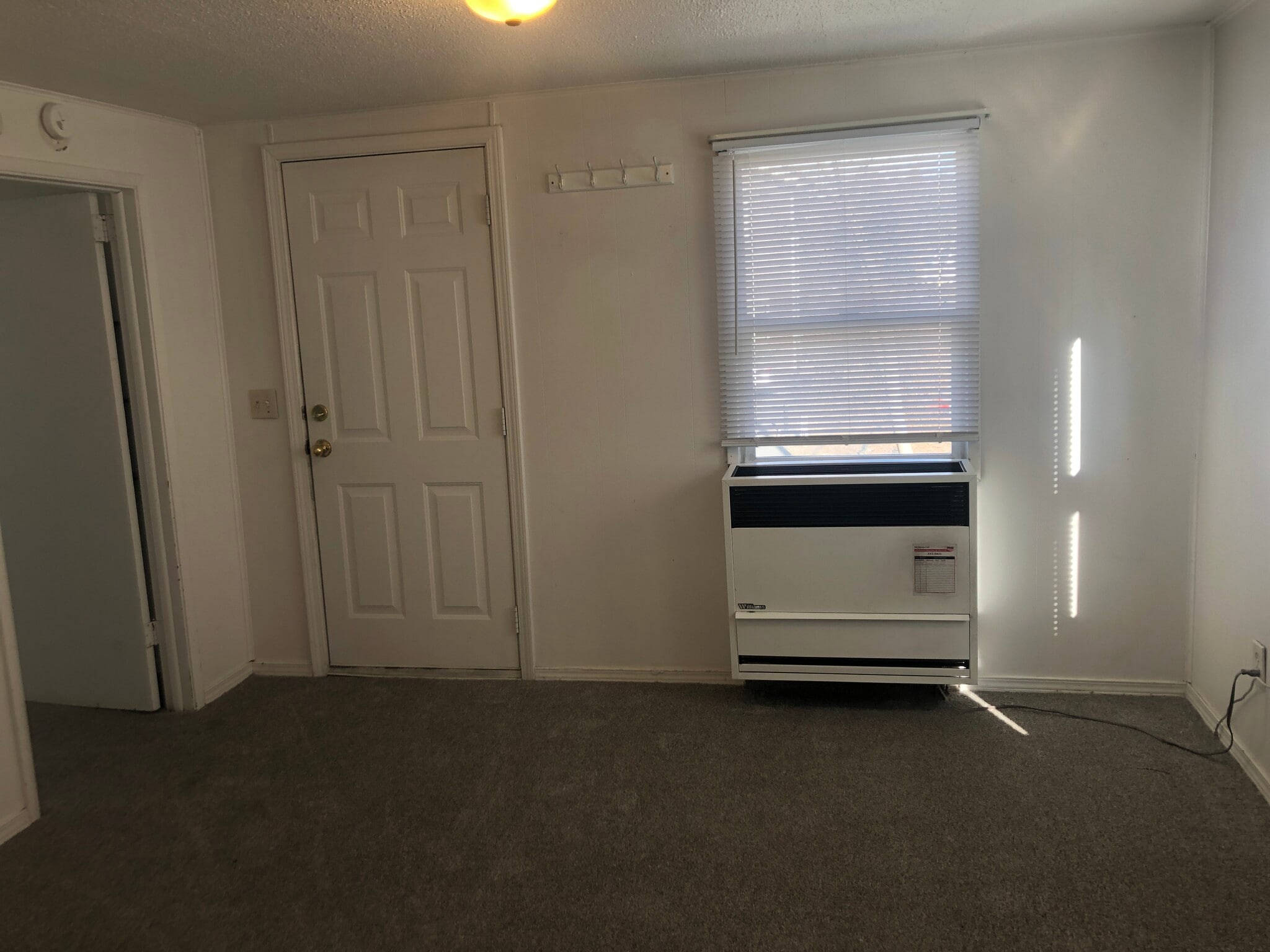 Building Photo - 555 SW State St