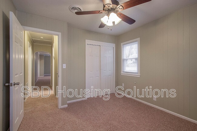 Building Photo - 1608 S Ralston Ave