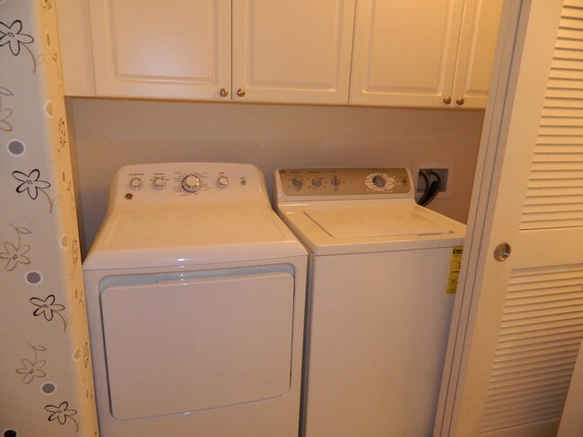 Building Photo - Beautifully Upgraded 3BR/2BA Home in Luala?i Subdivision