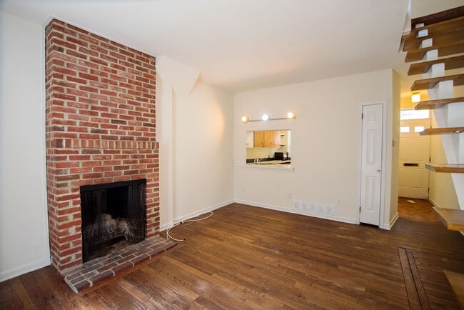Building Photo - 1534 Naudain St