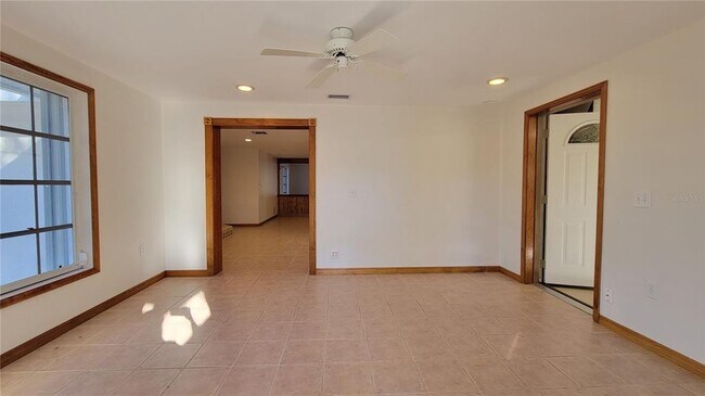 Building Photo - 5847 Venisota Rd