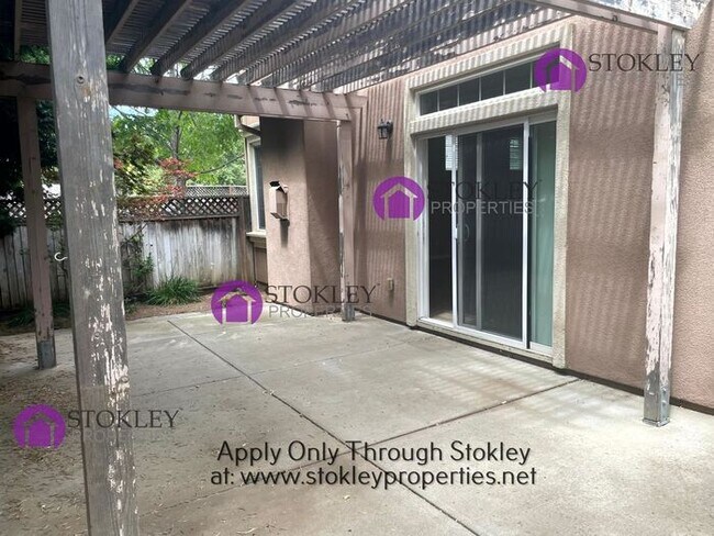 Building Photo - 1540 Silverleaf Ln