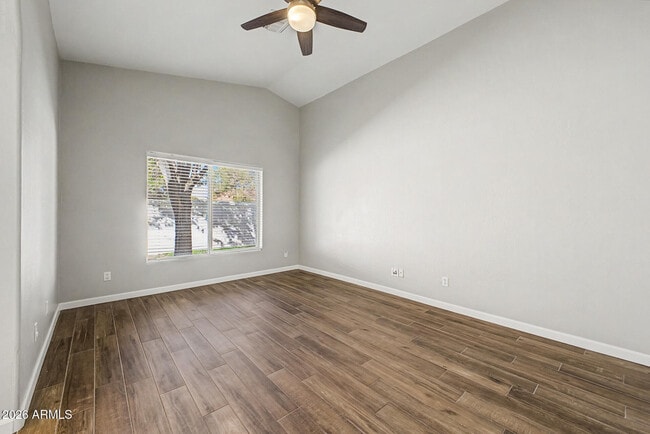 Building Photo - 1321 N Malibu Ln