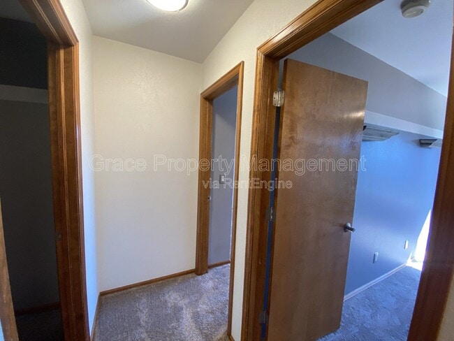 Building Photo - 13052 Grape Ct