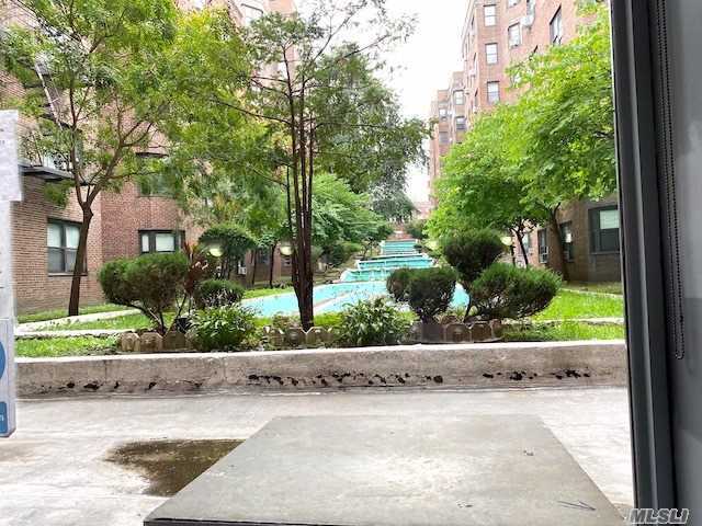 Building Photo - 68-38 Yellowstone Blvd