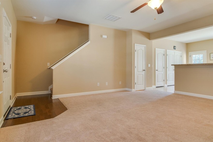 Building Photo - 735 Tulip Grove Rd