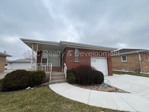 Building Photo - 7613 N Harlem Ave