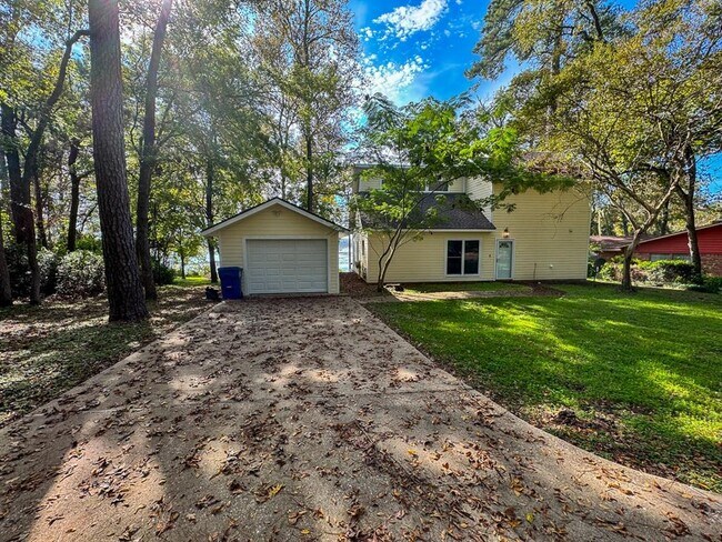 Primary Photo - 149 W Dogwood Rd