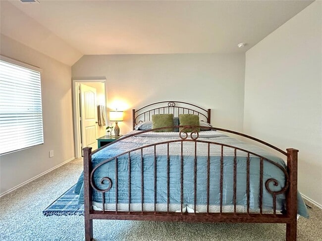 Building Photo - 331 N Richland Dr