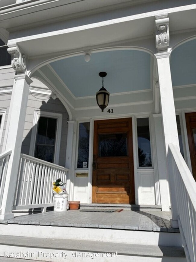 Building Photo - 3 br, 1.5 bath House - 41 Beacon Street