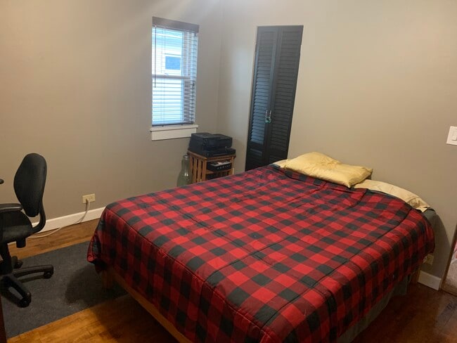 Building Photo - 3269 S 95th St