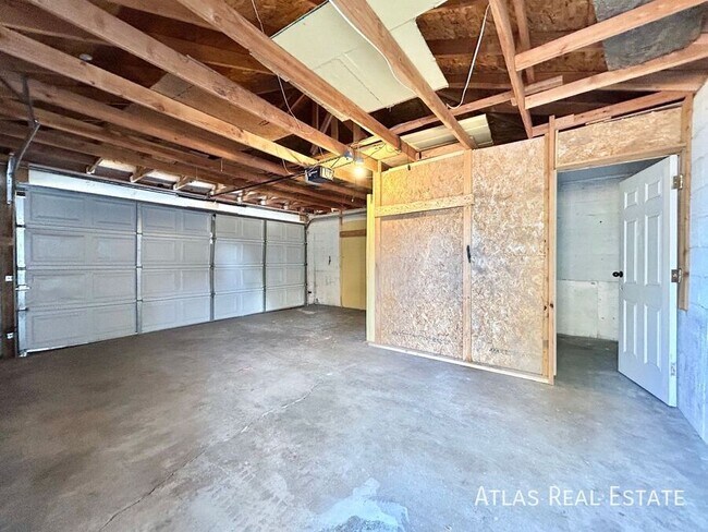 Building Photo - 878 Linley Ct