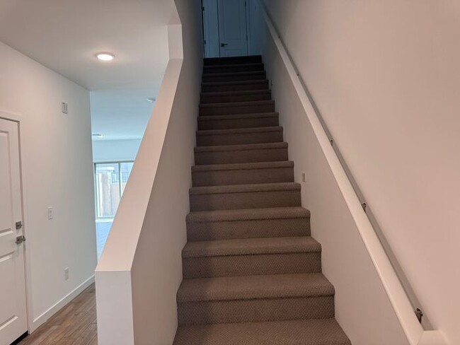 Building Photo - Stunning New 3Beds/2.5Bath Townhome in Pho...