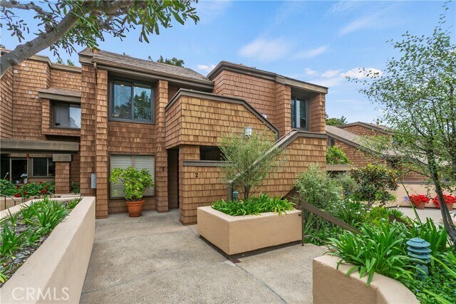 Building Photo - 2 Canyon Island Dr