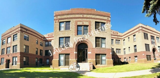 Building Photo - 313 N 12th St